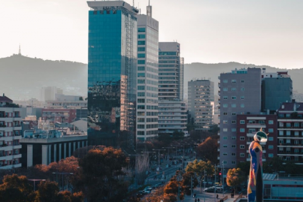 相比于傳統(tǒng)的建筑，智能建筑有以下幾方面的顯著優(yōu)勢(shì)！